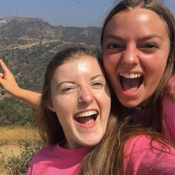 Meet your Posher, Ava - Picture 1 of 1